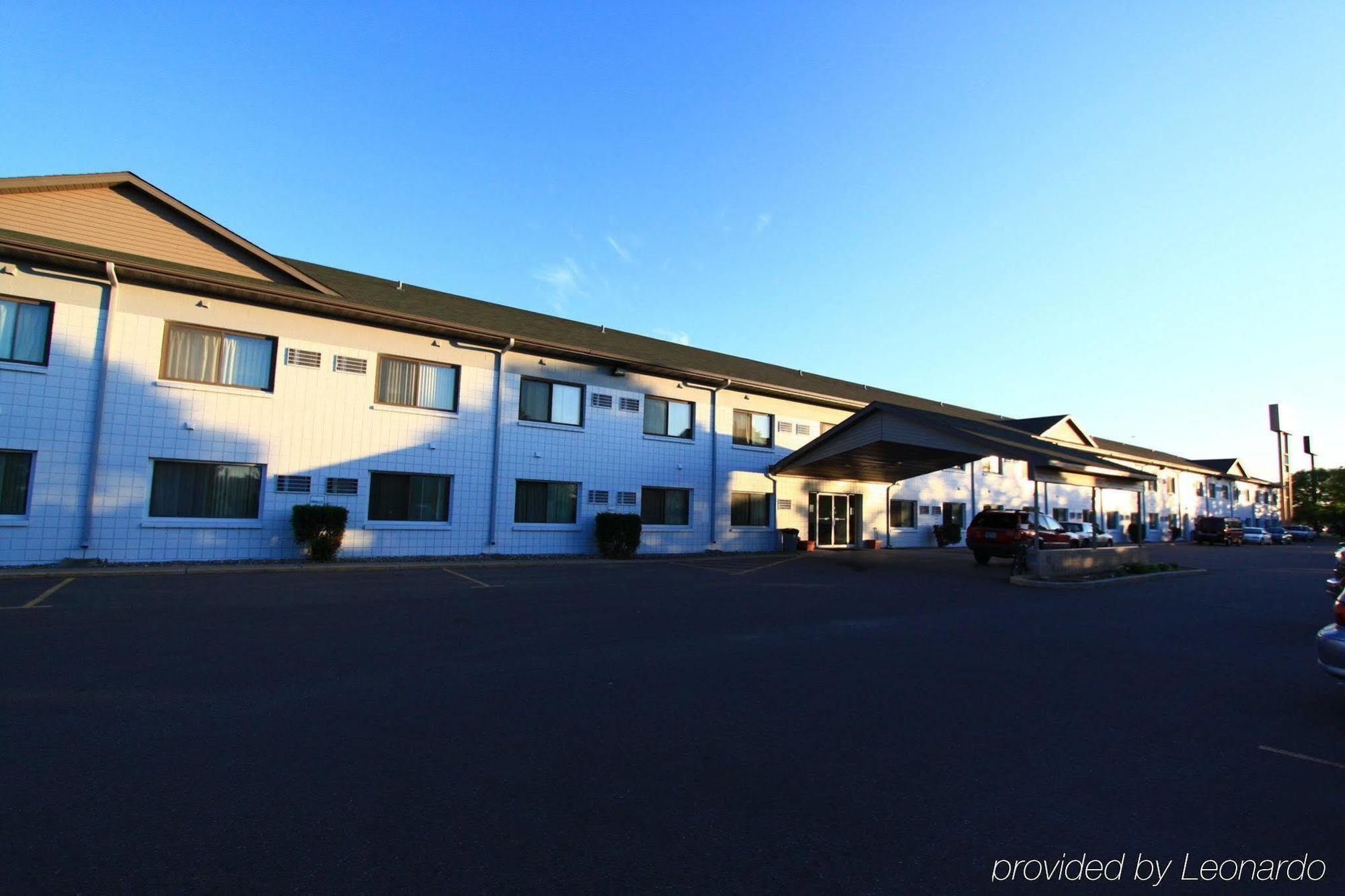 Grand Inn ฟาร์โก ภายนอก รูปภาพ
